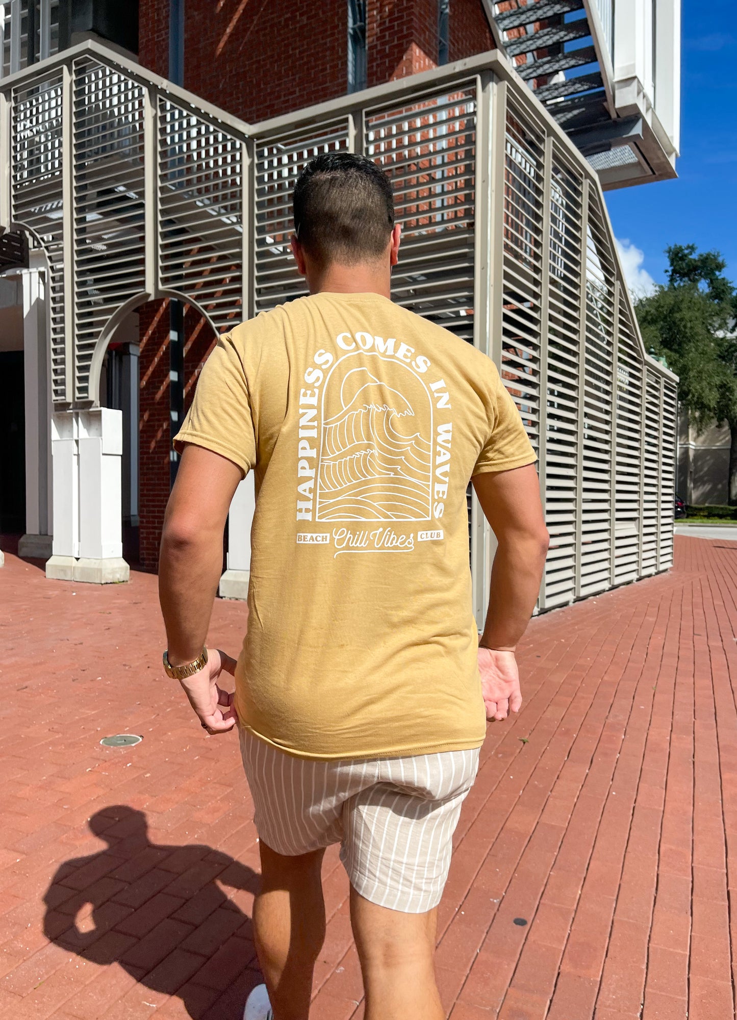 Happiness comes in waves Shirt
