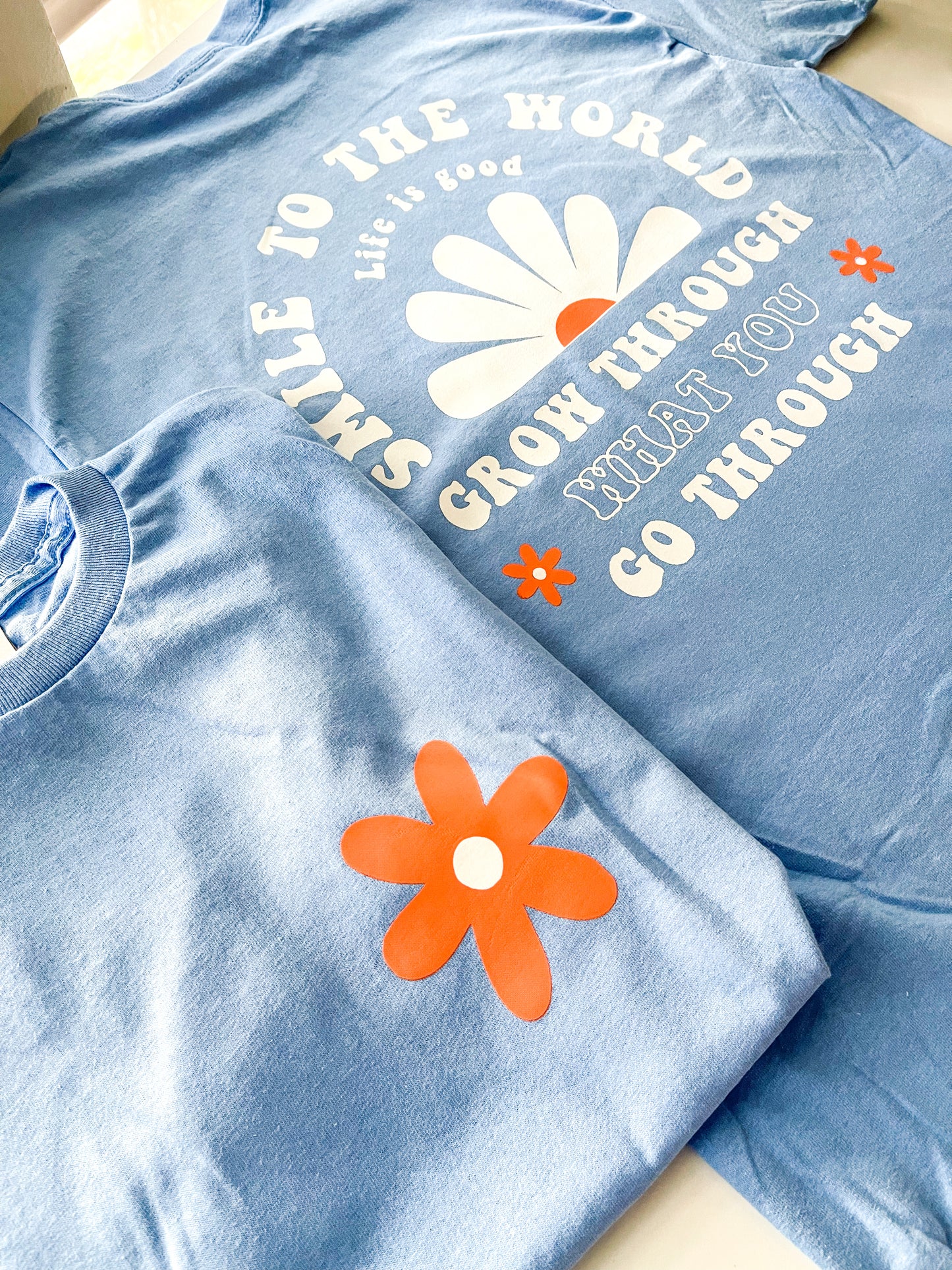Smile to the World Life is good Shirt