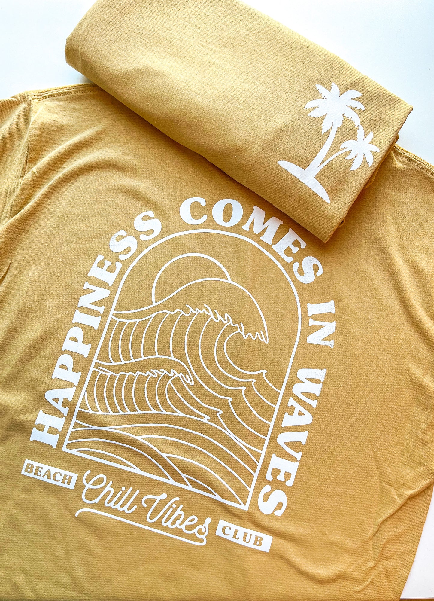 Happiness comes in waves Shirt